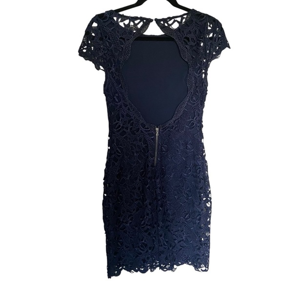 Alice + Olivia Clover Navy Open Back Lace Dress - Picture 5 of 7